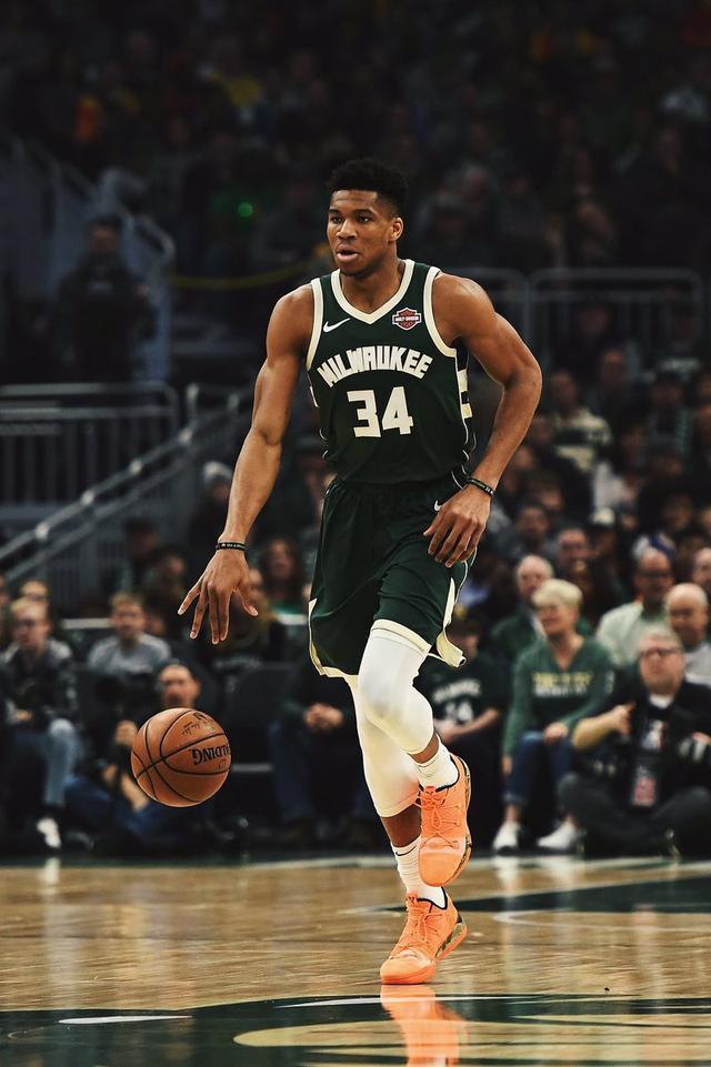 英超:曼彻斯特联队以3比0轻取埃弗顿